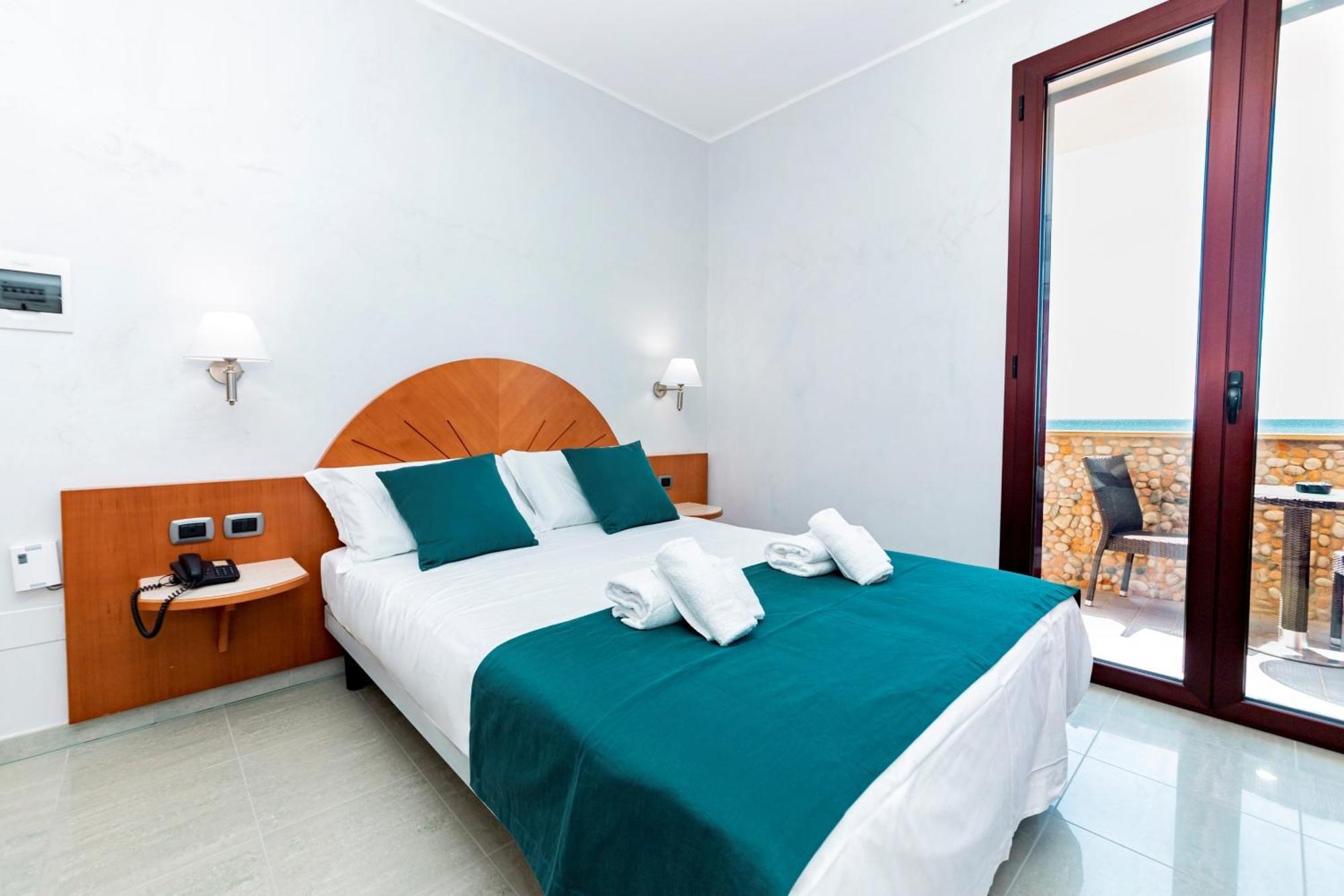 Hotel Alba Torre Lapillo Exterior photo
