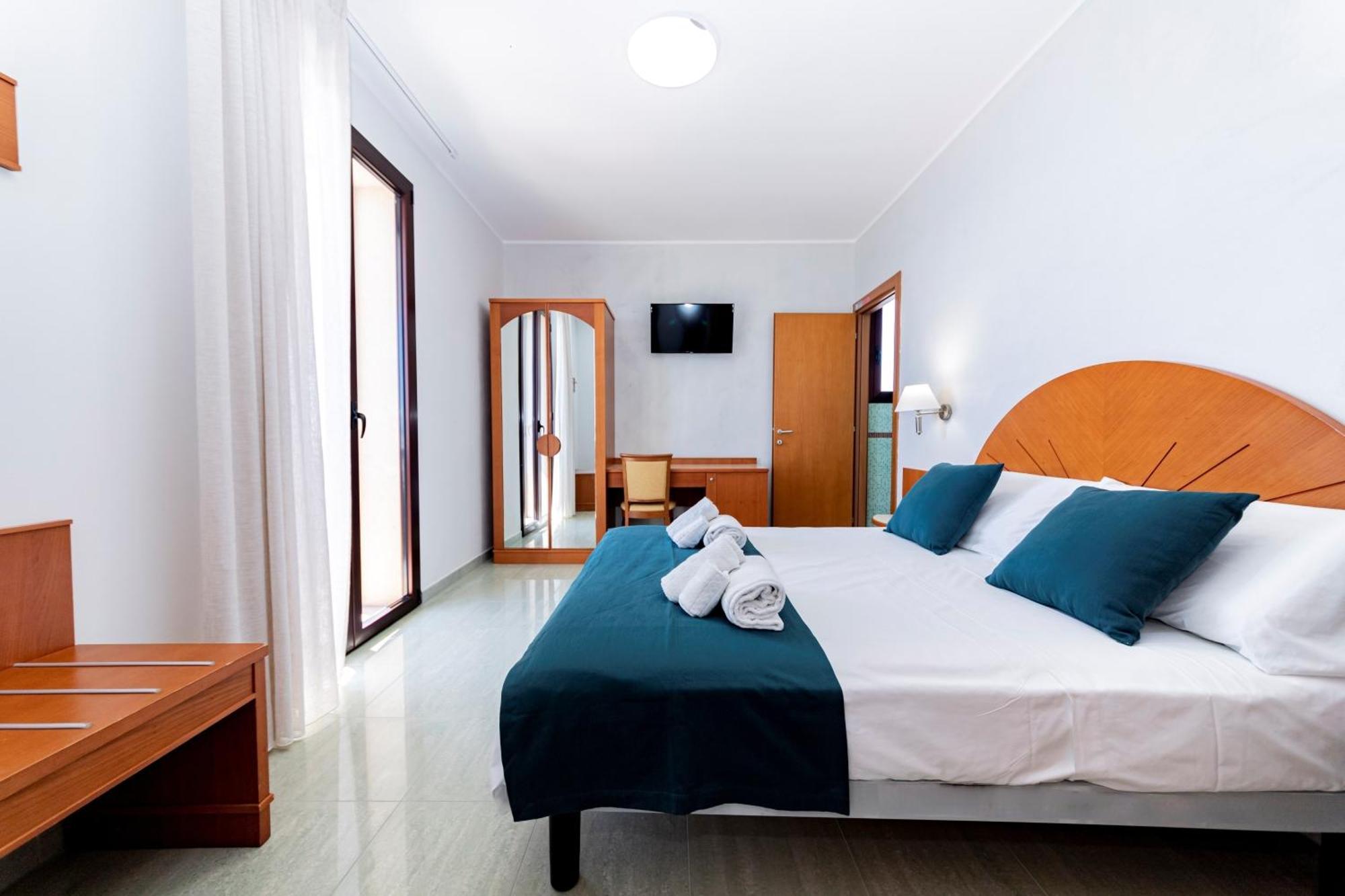 Hotel Alba Torre Lapillo Exterior photo