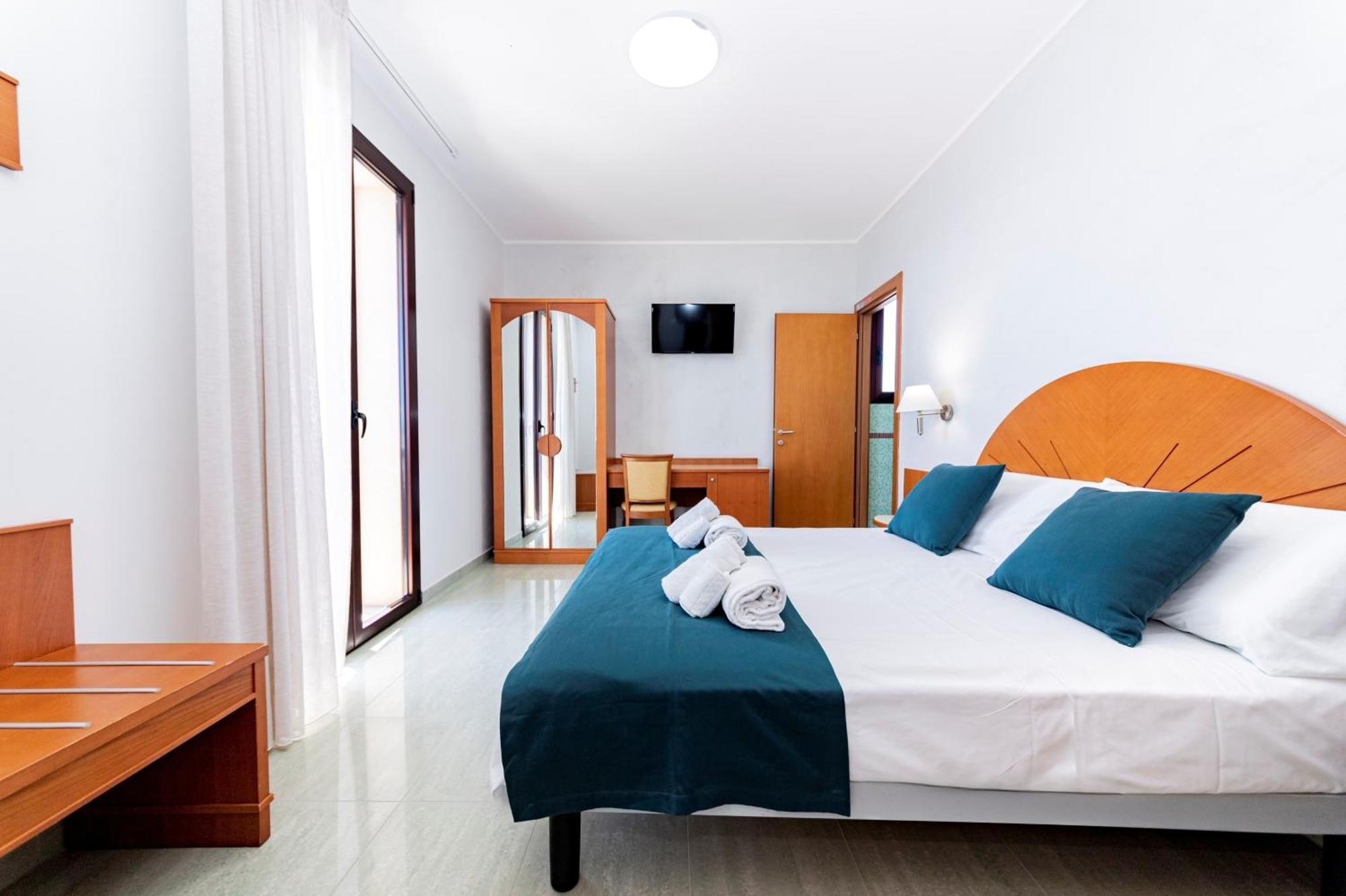 Hotel Alba Torre Lapillo Exterior photo