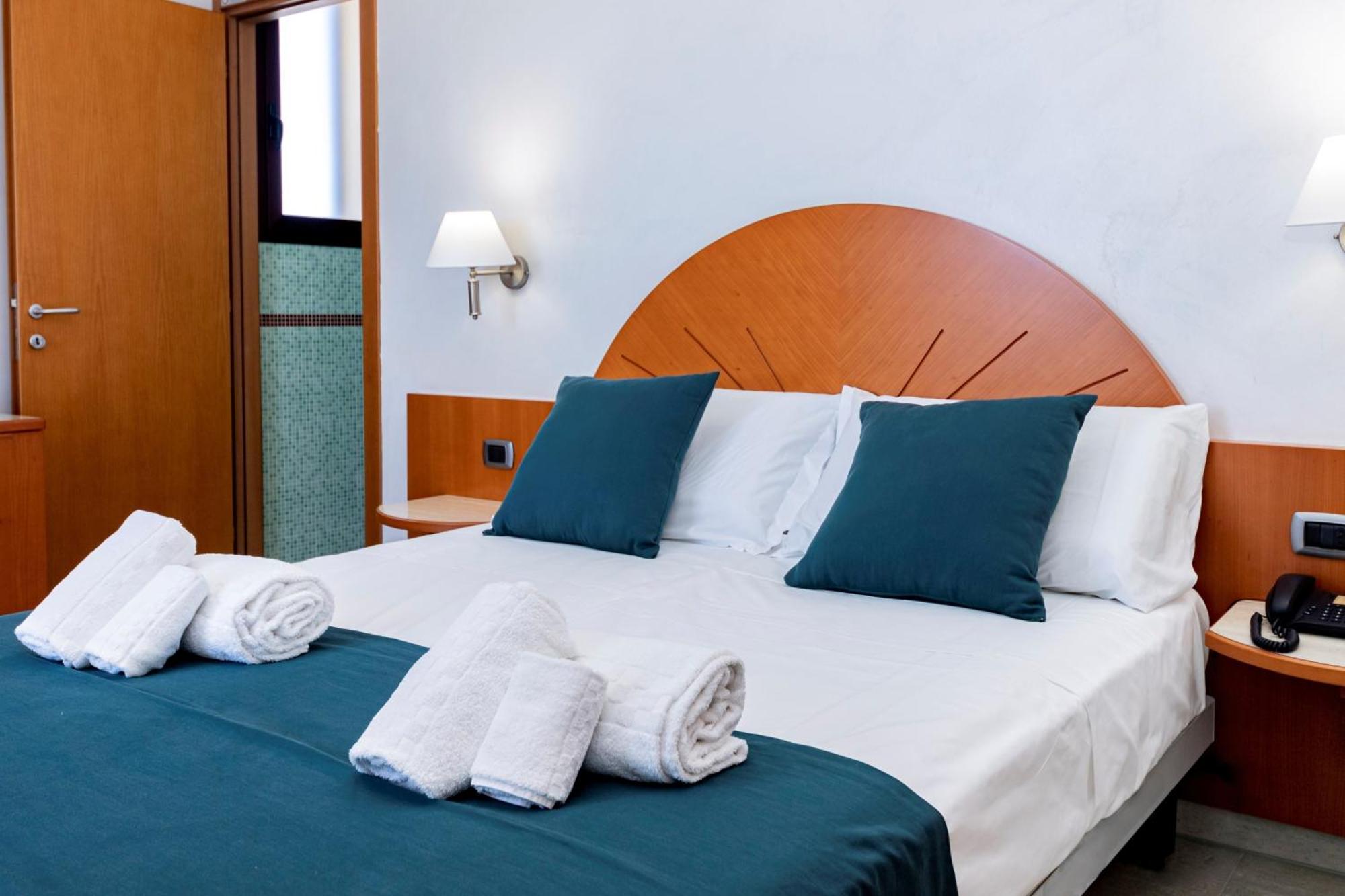 Hotel Alba Torre Lapillo Exterior photo