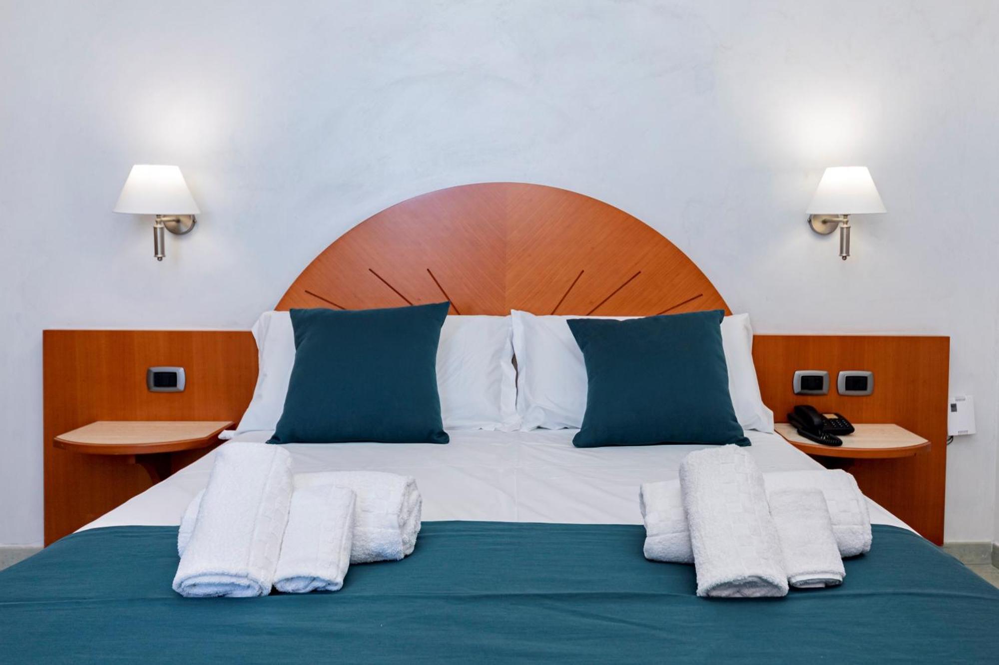 Hotel Alba Torre Lapillo Exterior photo