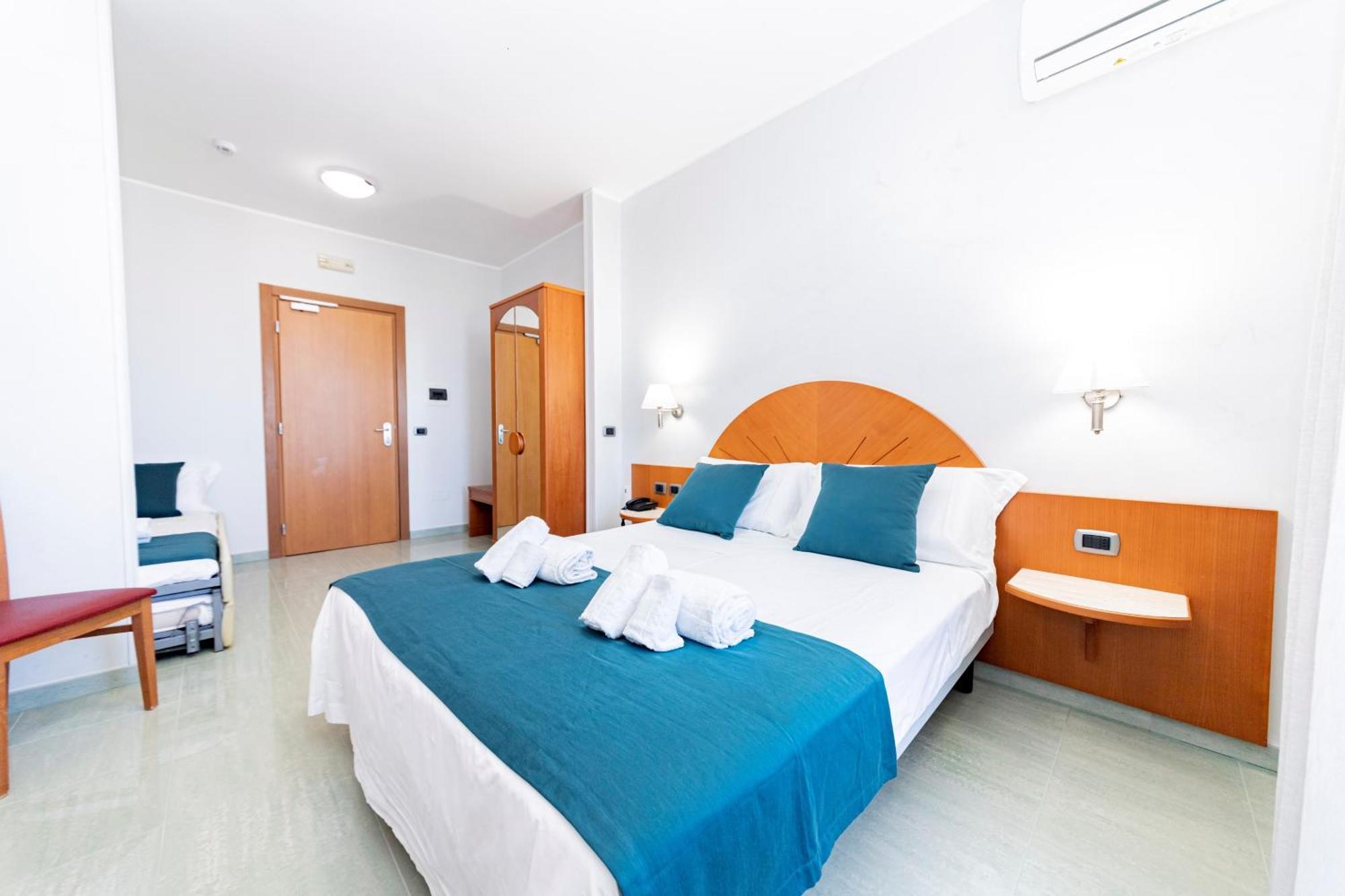 Hotel Alba Torre Lapillo Exterior photo