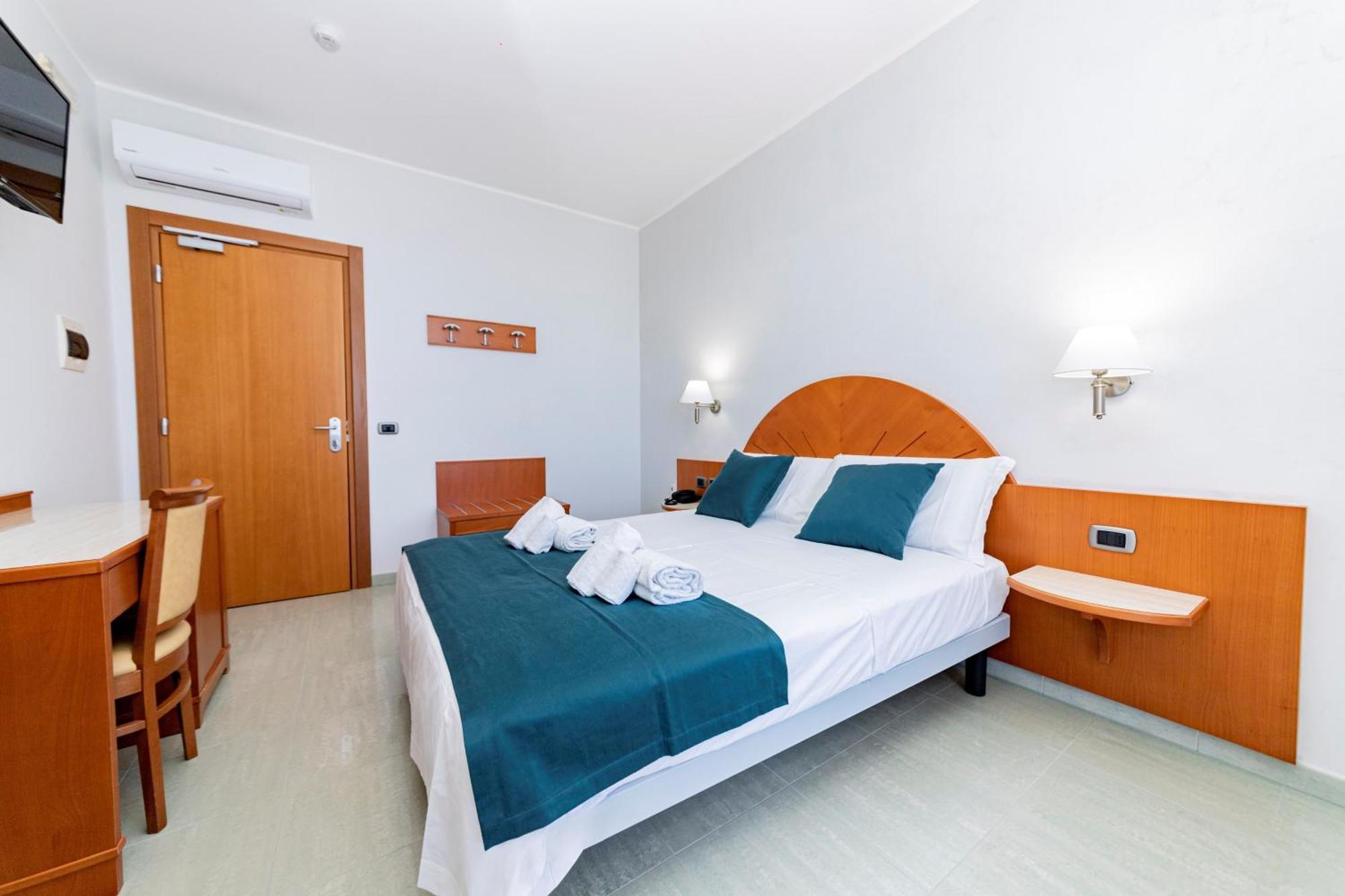 Hotel Alba Torre Lapillo Exterior photo